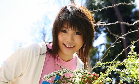 Idols 69 pleased to share with you a free picture gallery with Azumi Harusaki exhibit hot shape